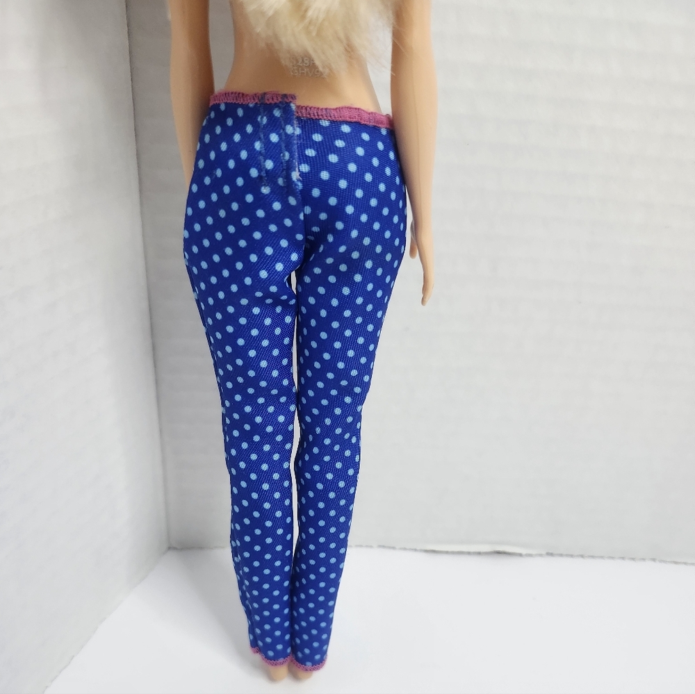 Barbie - Picture 5 of 10